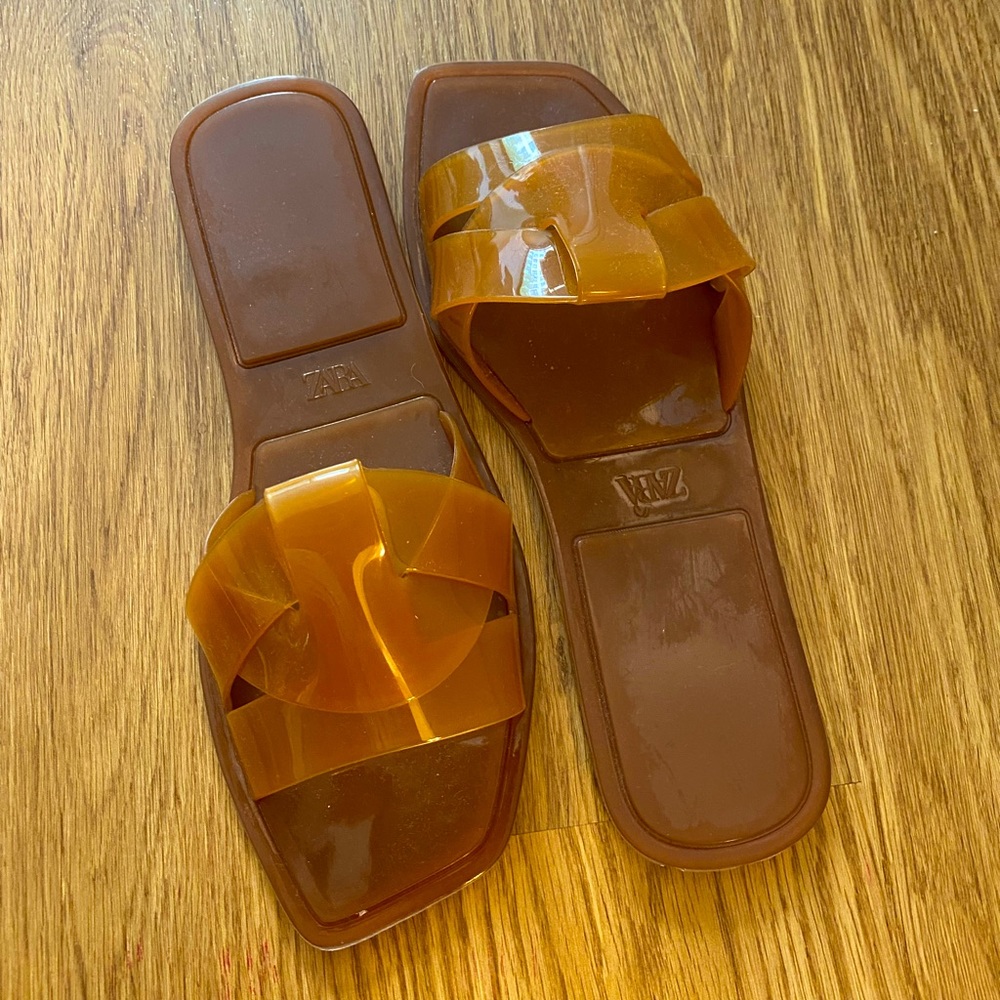 Zara, jelly sandals in mustard tan